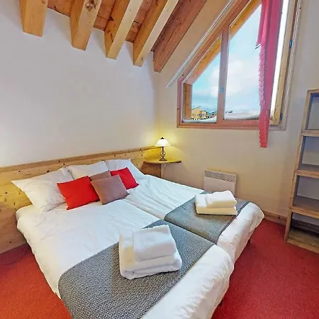 Charming With View On Mont Blanc Peisey-Nancroix